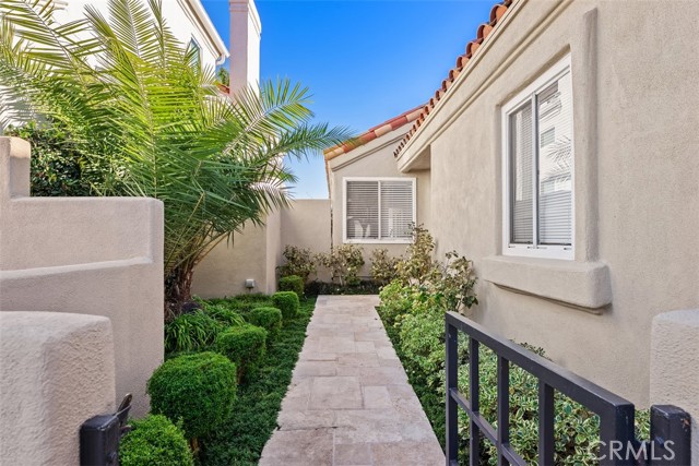 Detail Gallery Image 7 of 46 For 24 Cormorant, Newport Beach,  CA 92660 - 2 Beds | 2 Baths