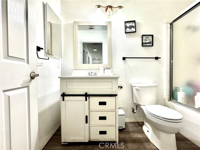 Detail Gallery Image 11 of 21 For 11948 Albion Way, Moreno Valley,  CA 92557 - 4 Beds | 2/1 Baths