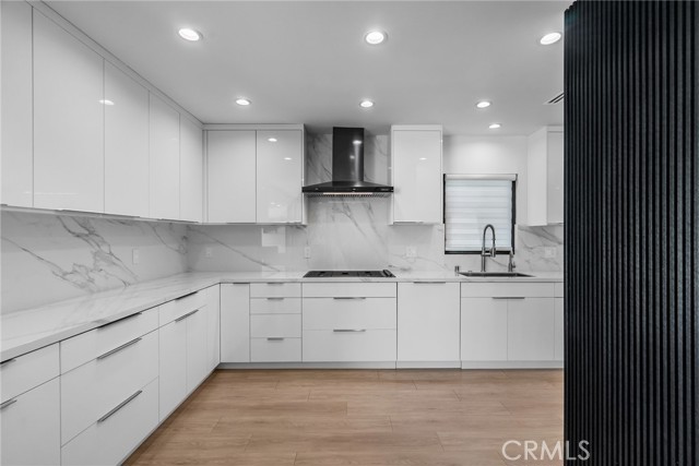 16810 Adlon Road, Encino CA: https://media.crmls.org/medias/b3bdfb58-bfd5-4c1c-bc9e-1f25d8d9a8fa.jpg