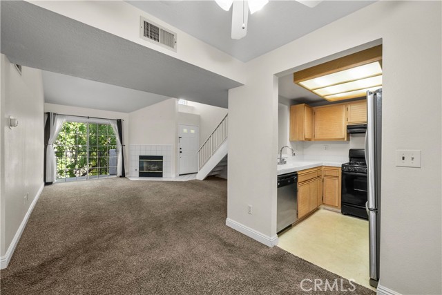 Detail Gallery Image 8 of 30 For 24143 Del Monte Dr #282,  Valencia,  CA 91355 - 1 Beds | 1 Baths