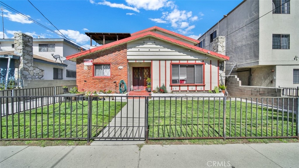 1625 W 218th Street