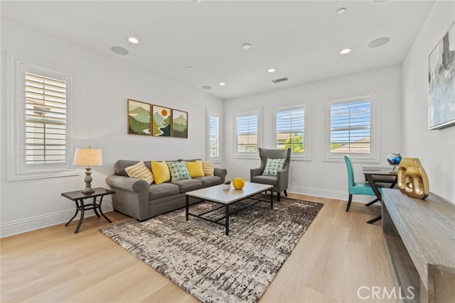 Detail Gallery Image 34 of 54 For 115 Mustard, Irvine,  CA 92618 - 4 Beds | 4/1 Baths