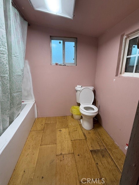 https://media.crmls.org/medias/b3bf7c4c-563e-42bc-8a1b-f8b7180b713e.jpg?preset=X-Large