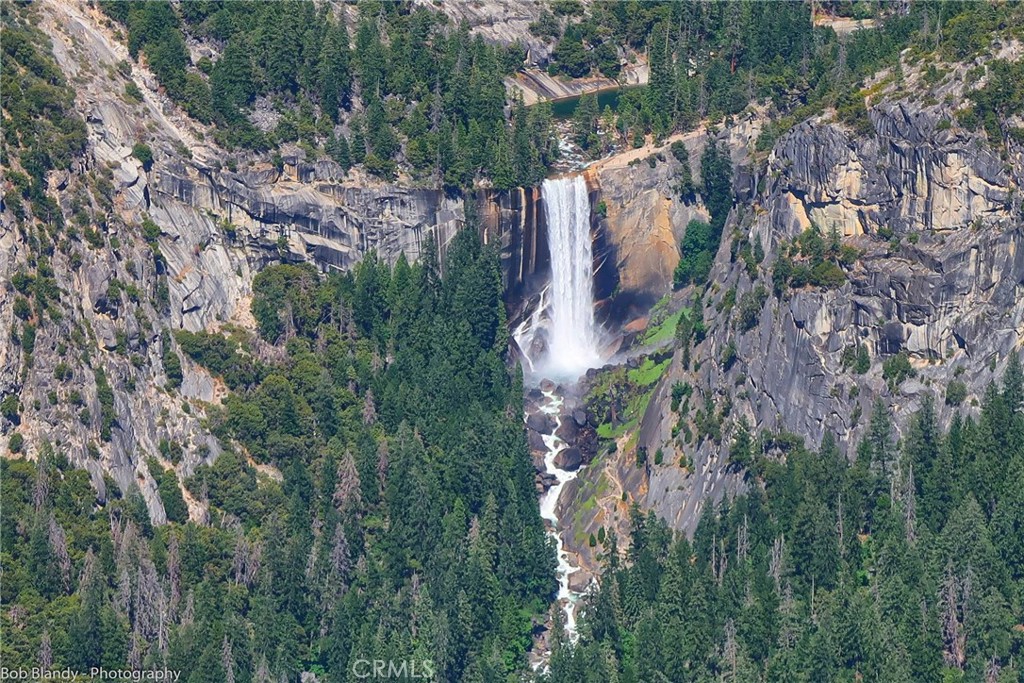 https://media.crmls.org/medias/b3bfa71e-862b-485d-94eb-ba591a32a2e4.jpg?preset=X-Large