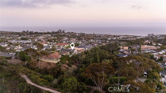 633 Rockford Road, Corona del Mar CA: https://media.crmls.org/medias/b3bfcd3b-cd3a-4b75-8632-1f2a3182c2d4.jpg
