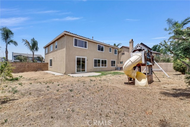 6556 Wells Springs Street, Eastvale CA: https://media.crmls.org/medias/b3bfe484-b3cb-442f-813b-634453720a3f.jpg