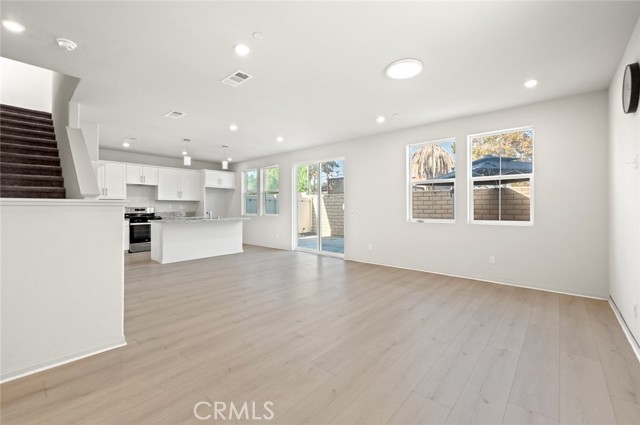 Detail Gallery Image 2 of 41 For 123 Colorado, Pomona,  CA 91766 - 4 Beds | 3 Baths