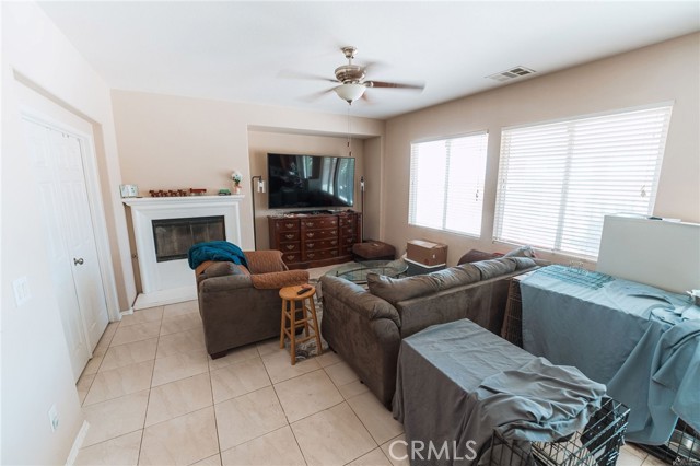 Detail Gallery Image 9 of 29 For 15193 Arcadian St, Adelanto,  CA 92301 - 5 Beds | 3 Baths