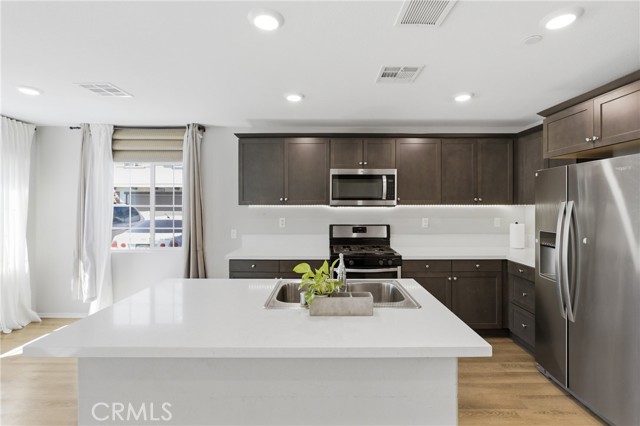 Detail Gallery Image 8 of 21 For 35741 Starling #2204,  Murrieta,  CA 92563 - 2 Beds | 2/1 Baths