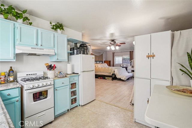 5810 Denny Avenue, North Hollywood CA: https://media.crmls.org/medias/b3c37ec5-06ce-431d-8e6b-50251091fa2d.jpg