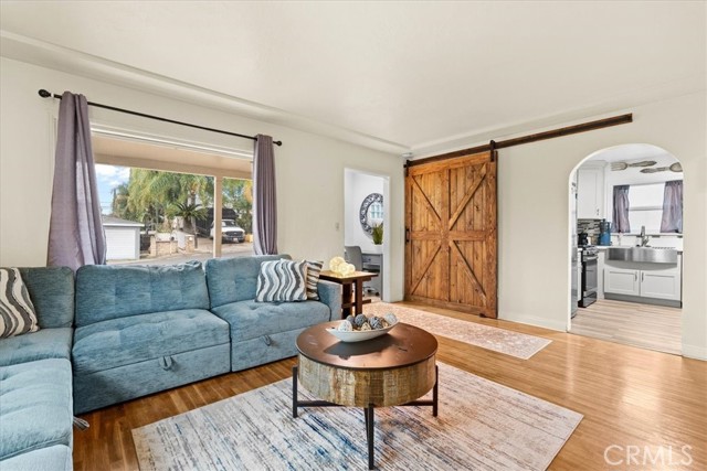 Detail Gallery Image 6 of 37 For 11661 Valverda, Riverside,  CA 92505 - 3 Beds | 1 Baths