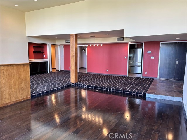 14560 Benefit Street # 301, Sherman Oaks, California 91403, 2 Bedrooms Bedrooms, ,2 BathroomsBathrooms,Residential Lease,For Rent,14560 Benefit Street # 301,CRSR24235156