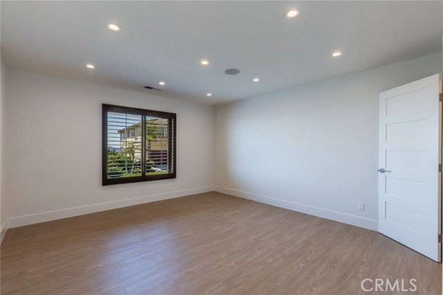 Detail Gallery Image 31 of 62 For 2111 Rimcrest Dr, Glendale,  CA 91207 - 4 Beds | 5 Baths