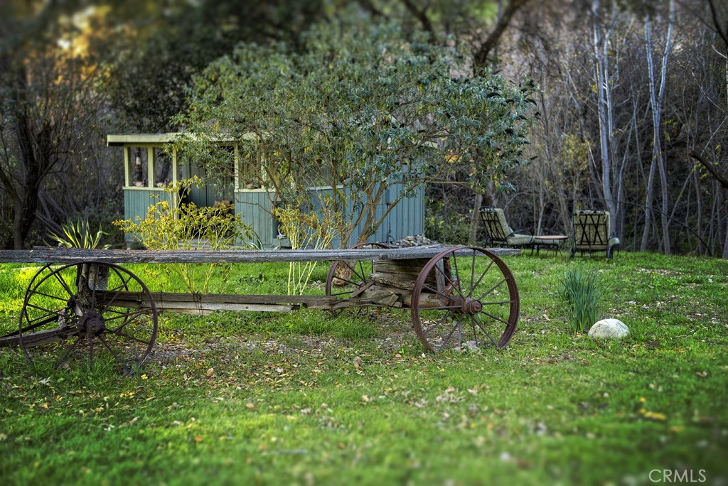 https://media.crmls.org/medias/b3c52f29-267c-4a42-93b0-401451d71e55.jpg?preset=X-Large