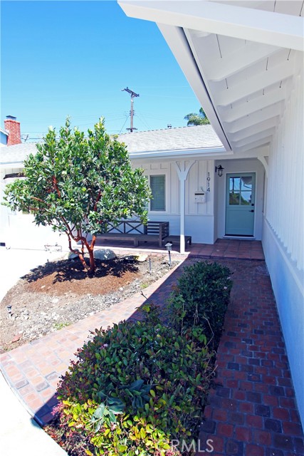 1914 Pelican Avenue, San Pedro CA: https://media.crmls.org/medias/b3c5677e-363a-46bb-a452-cec73301c85c.jpg