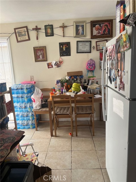 Detail Gallery Image 3 of 9 For 1831 W 3rd, Santa Ana,  CA 92703 - – Beds | – Baths