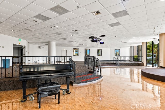 4265 Marina City Drive, 811 photo 19