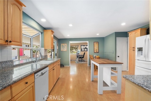 Detail Gallery Image 10 of 29 For 18076 Tulsa St, Granada Hills,  CA 91344 - 3 Beds | 2 Baths