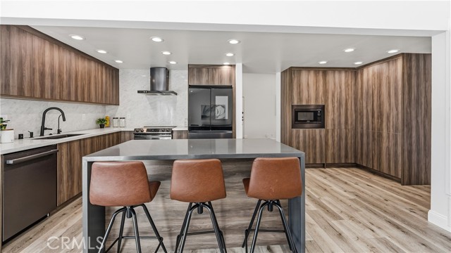 Detail Gallery Image 15 of 53 For 2430 Greensward St, Simi Valley,  CA 93065 - 4 Beds | 2 Baths