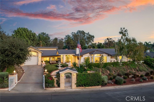 Detail Gallery Image 4 of 75 For 242 Summit Rd, La Verne,  CA 91750 - 4 Beds | 3 Baths