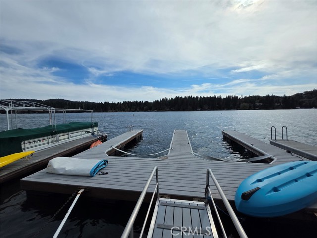 Detail Gallery Image 9 of 27 For 412 N 412 #a, Lake Arrowhead,  CA 92354 - 0 Beds | 0 Baths
