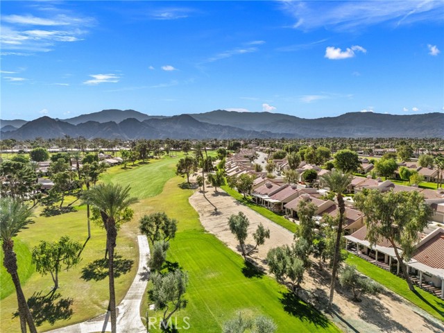 Detail Gallery Image 6 of 50 For 41390 Kansas, Palm Desert,  CA 92211 - 2 Beds | 2 Baths