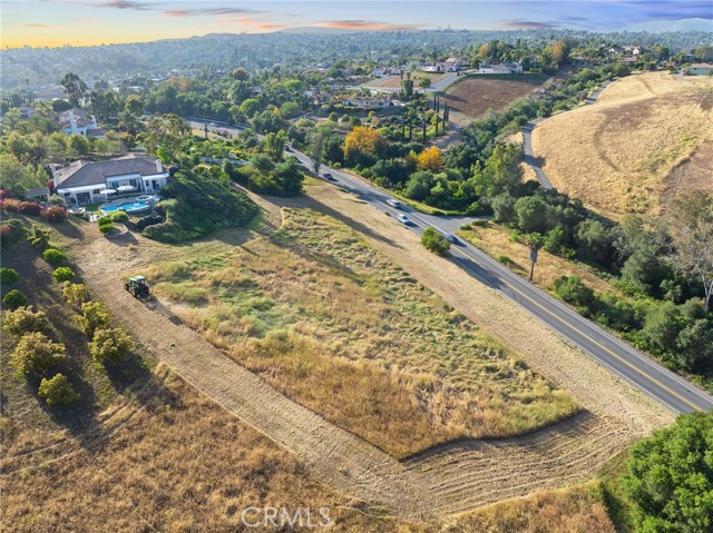 2278 Lindsey Court, Fallbrook CA: https://media.crmls.org/medias/b3c8e572-2ff0-47db-99be-f9a5b2eefc58.jpg