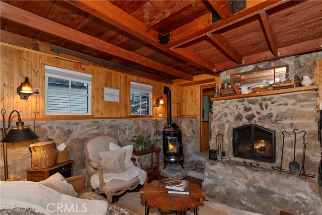 Detail Gallery Image 28 of 33 For 23270 Brookside, Crestline,  CA 92325 - 1 Beds | 1 Baths