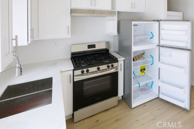 Detail Gallery Image 9 of 22 For 728 Euclid St #E,  Santa Monica,  CA 90402 - 1 Beds | 1 Baths