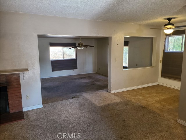 7938 Chantry Avenue, Fontana CA: https://media.crmls.org/medias/b3c9eeee-5a3a-4afe-98d6-085732d3a08d.jpg