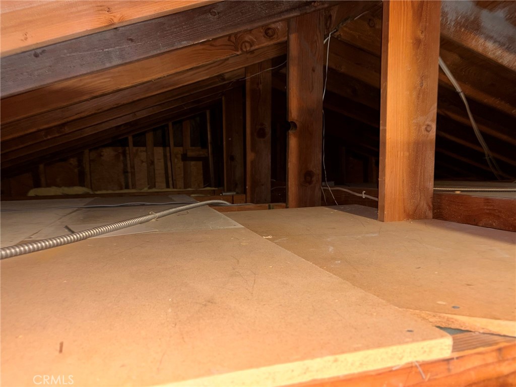 https://media.crmls.org/medias/b3ca6632-7fbc-4f7d-a94c-80d1e6af8da4.jpg?preset=X-Large