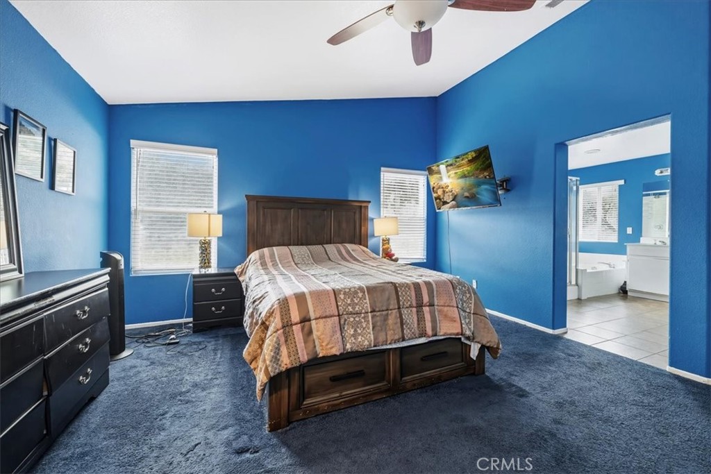 https://media.crmls.org/medias/b3caced1-cb82-4afe-9d47-a23493eafd4c.jpg?preset=X-Large