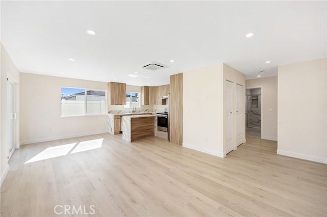 Detail Gallery Image 3 of 18 For 503 Geneva a,  Glendale,  CA 91206 - 2 Beds | 2 Baths