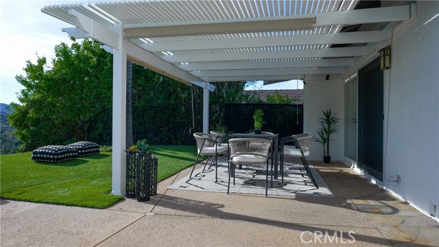 Detail Gallery Image 29 of 54 For 3563 Twin Lake, Westlake Village,  CA 91361 - 5 Beds | 3/1 Baths