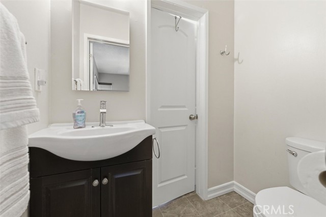 Detail Gallery Image 7 of 32 For 15944 Gledhill St, North Hills,  CA 91343 - 5 Beds | 2/1 Baths