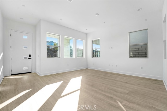 27346 Creekwood Lane, Valencia CA: https://media.crmls.org/medias/b3cd1e5e-ccca-4482-ab30-61044e99b8ef.jpg