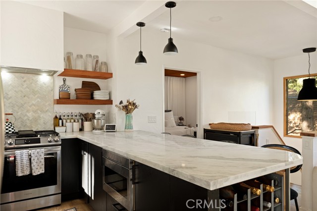Detail Gallery Image 11 of 35 For 31353 Overhill Drive, Running Springs,  CA 92382 - 3 Beds | 2 Baths