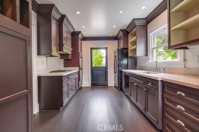 234 Ximeno Avenue, Long Beach CA: https://media.crmls.org/medias/b3ce36b2-e530-49a7-b1c2-49e0d9778245.jpg