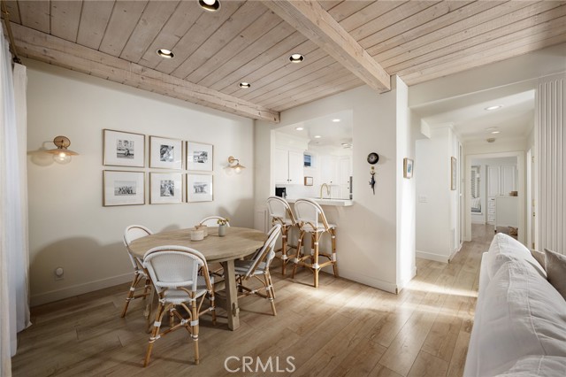 Detail Gallery Image 5 of 38 For 416 Dahlia #A2,  Corona Del Mar,  CA 92625 - 2 Beds | 2/1 Baths