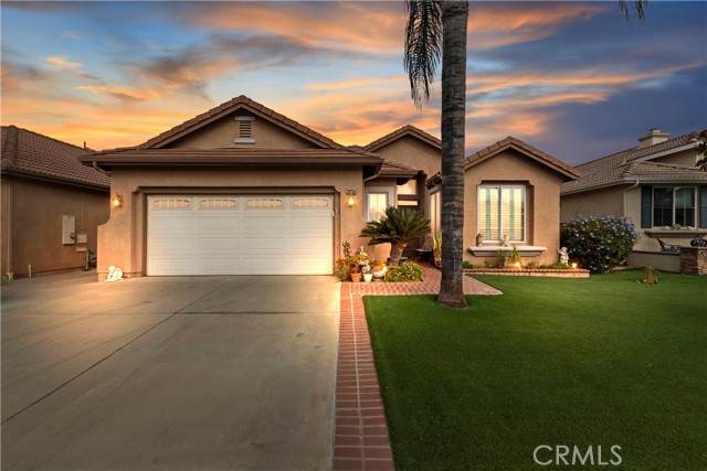 Detail Gallery Image 1 of 49 For 28250 Grandview Dr, Moreno Valley,  CA 92555 - 3 Beds | 2 Baths