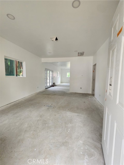 Detail Gallery Image 15 of 15 For 19380 Quebec Ave, Corona,  CA 92881 - 2 Beds | 2 Baths