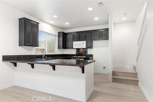 866 Christain Court, Upland CA: https://media.crmls.org/medias/b3cf0236-7296-4b14-8274-4f75eacebd12.jpg