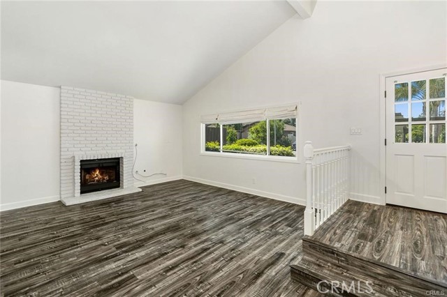 2169 Coalfax Court, Thousand Oaks CA: https://media.crmls.org/medias/b3d09524-bb94-4591-9e57-14dc6bd5b8f9.jpg