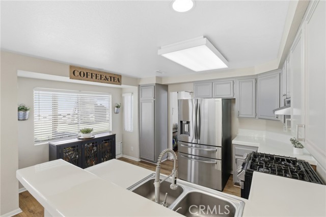 Detail Gallery Image 11 of 26 For 24546 New Haven Dr, Murrieta,  CA 92562 - 3 Beds | 2/1 Baths