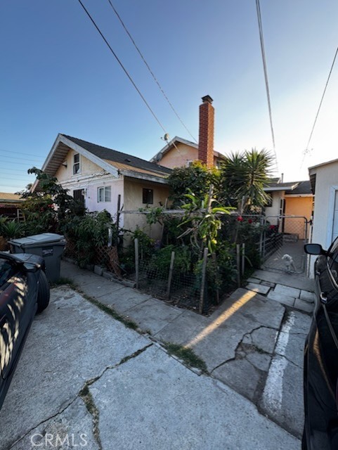 Detail Gallery Image 2 of 5 For 10311 S Grevillea Ave, Inglewood,  CA 90304 - – Beds | – Baths
