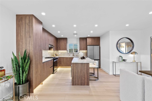 Detail Gallery Image 19 of 65 For 8372 Outland View Dr, Sun Valley,  CA 91352 - 3 Beds | 2/1 Baths