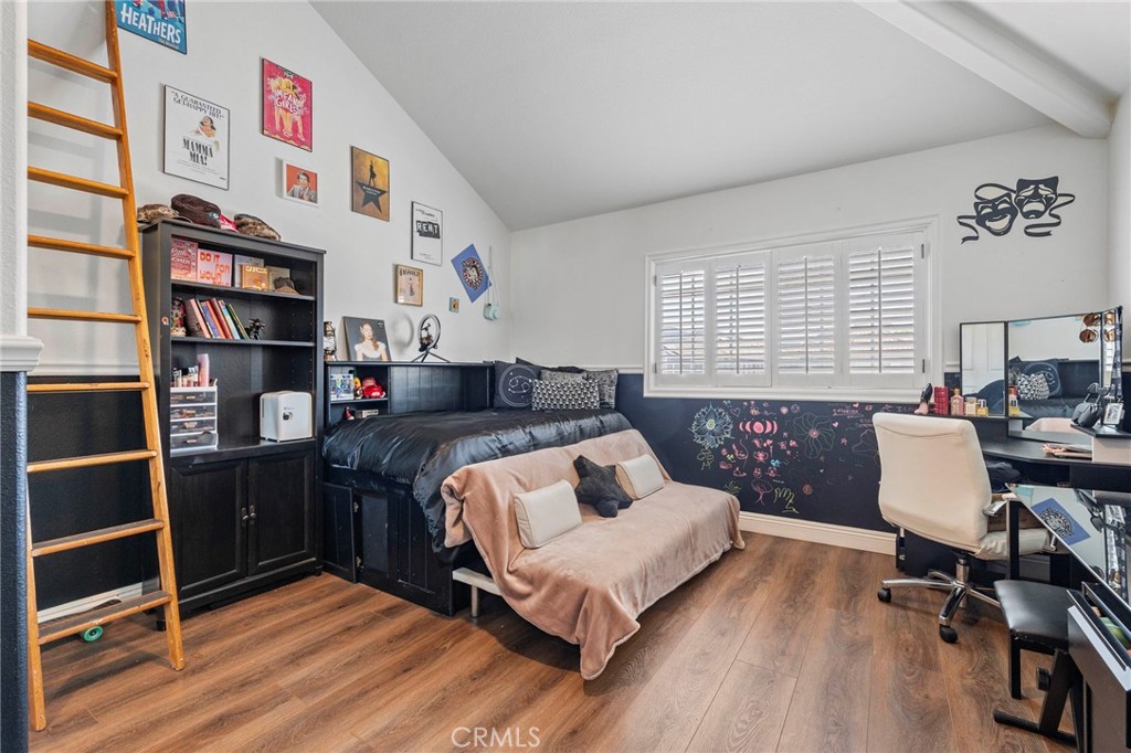 MLS #OC25192282 image #35