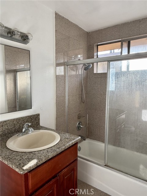 4830 Canoga Street, Montclair CA: https://media.crmls.org/medias/b3d38fa1-219d-46be-8b24-b94c1aa2a325.jpg