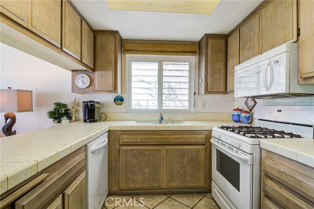 Detail Gallery Image 12 of 21 For 110 31st St a,  Newport Beach,  CA 92663 - 2 Beds | 1 Baths