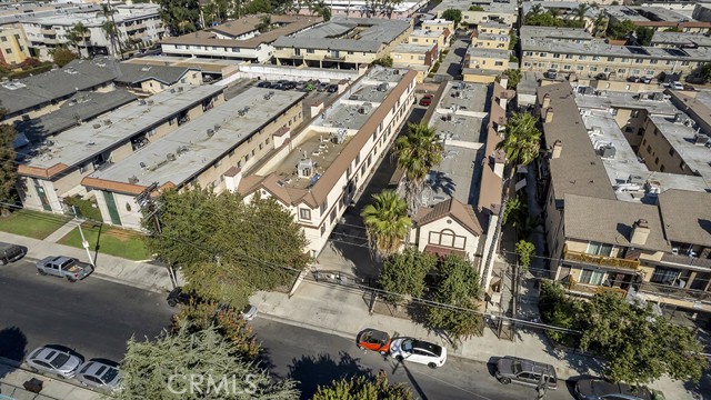 Detail Gallery Image 31 of 32 For 8834 Willis Ave 2a,  Panorama City,  CA 91402 - 3 Beds | 2/1 Baths